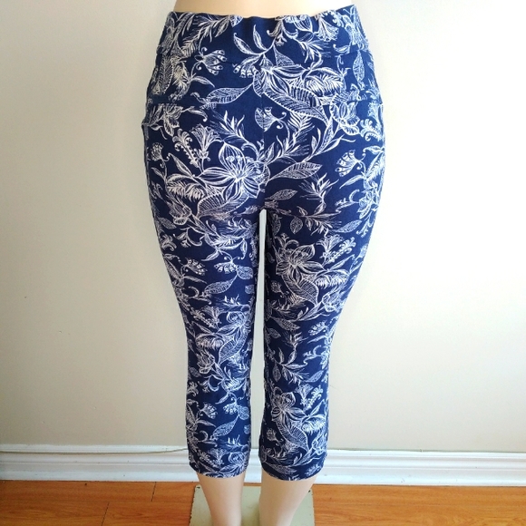 Rafaella Comfort Flowers Print Pants - Picture 3 of 6